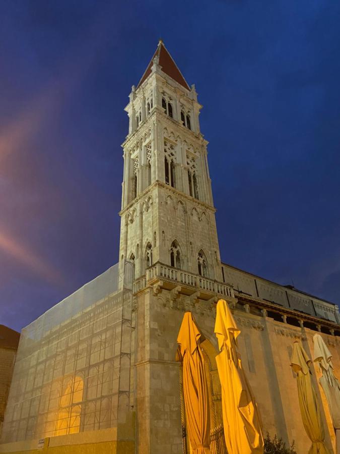 Dragazzo Trogir