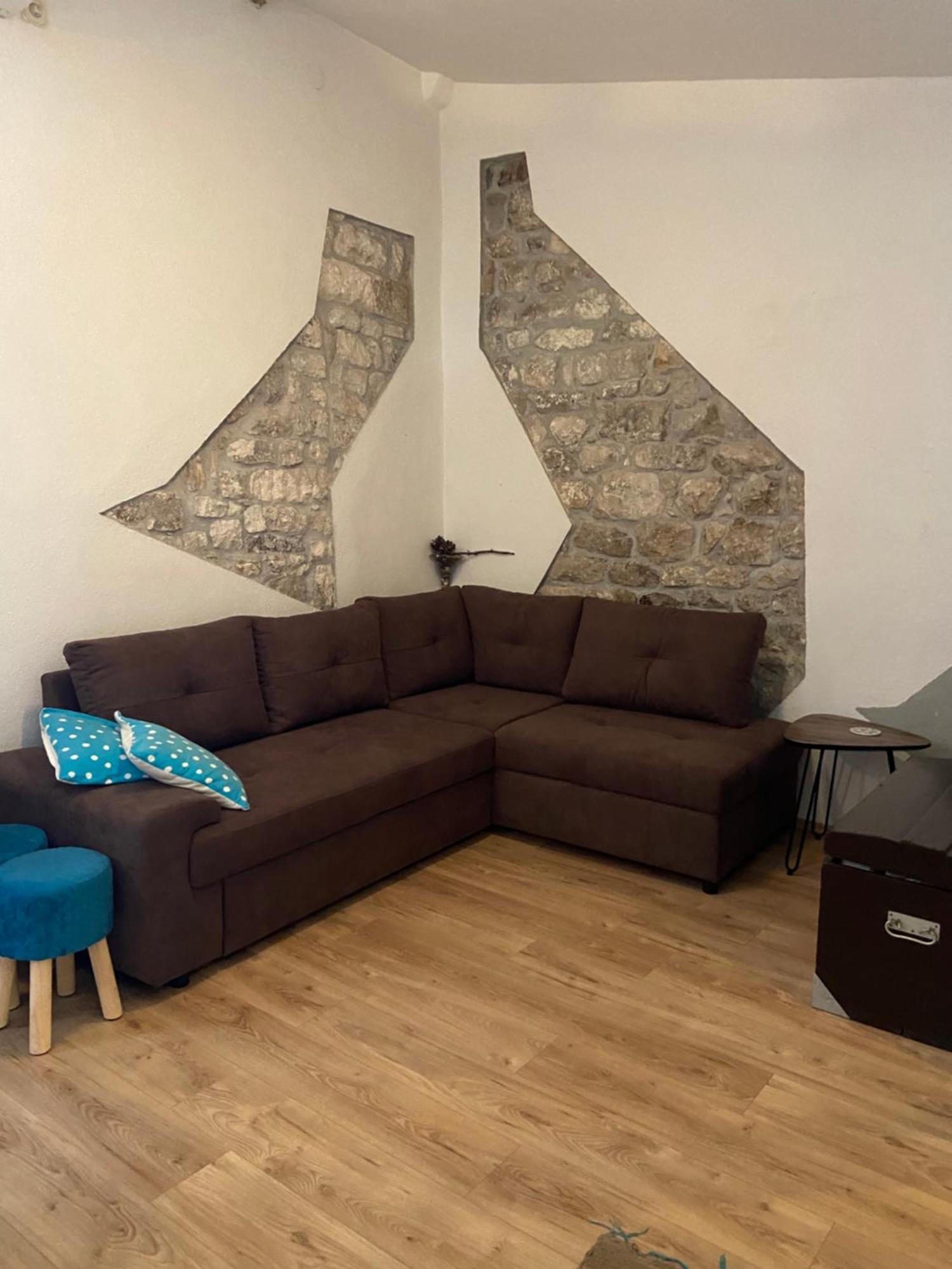 Dragazzo Apartma *